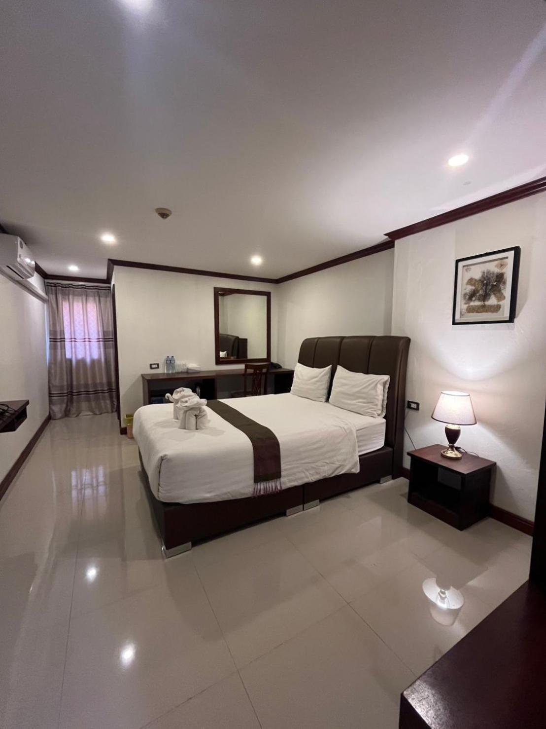 Nakhone Champa Hotel Pakxé Exteriör bild
