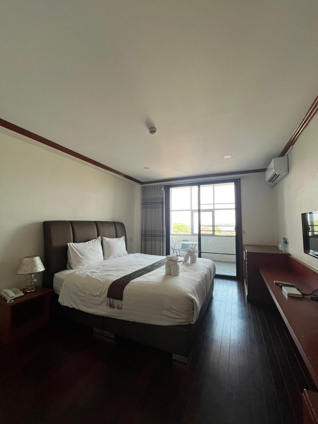 Nakhone Champa Hotel Pakxé Exteriör bild